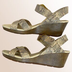 COLE HAAN Nikeair Leather Platform Wedge Sandal SIZE 8